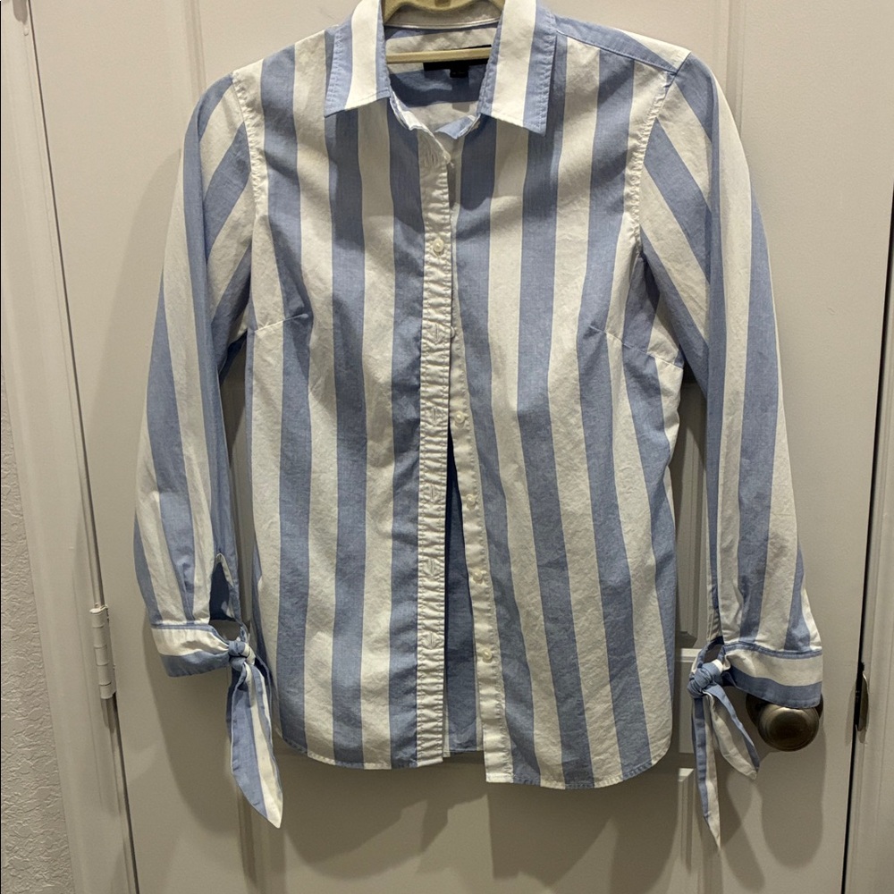 Banana Republic Riley Button-Up Shirt